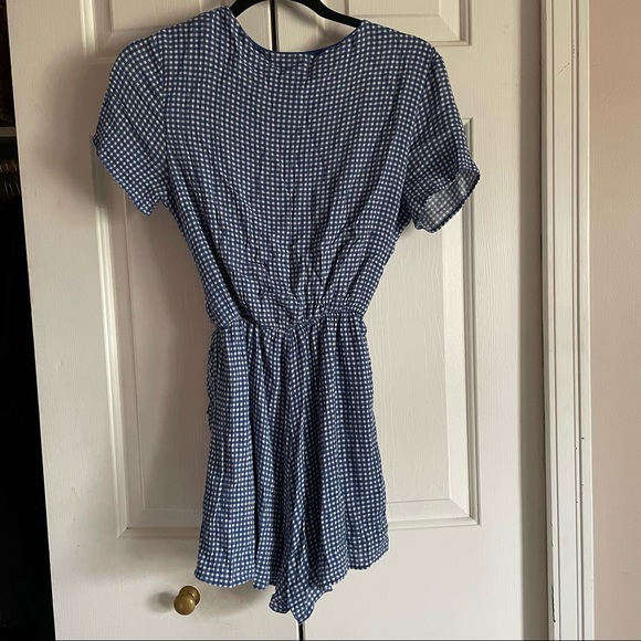 Deep v-neck tie romper - Picture 3 of 3